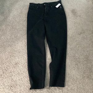 NWT old navy sky hi straight black jeans. Size 2